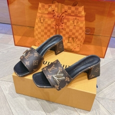 Louis Vuitton Slippers